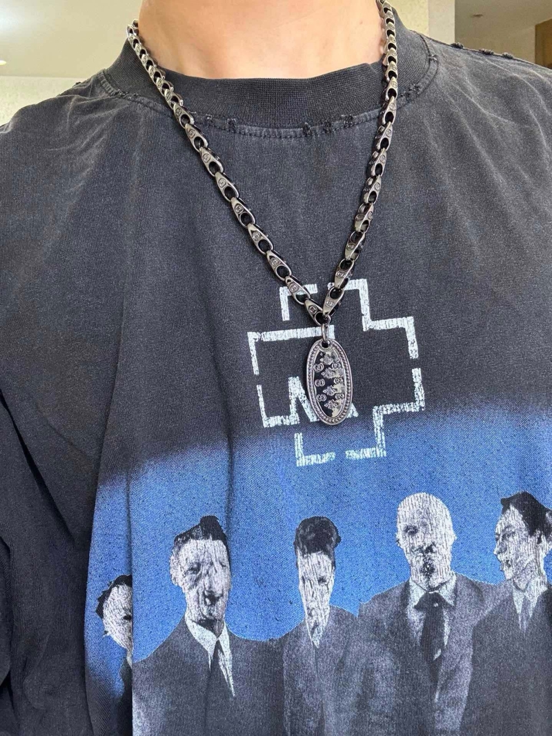 Gvc*1 necklaces